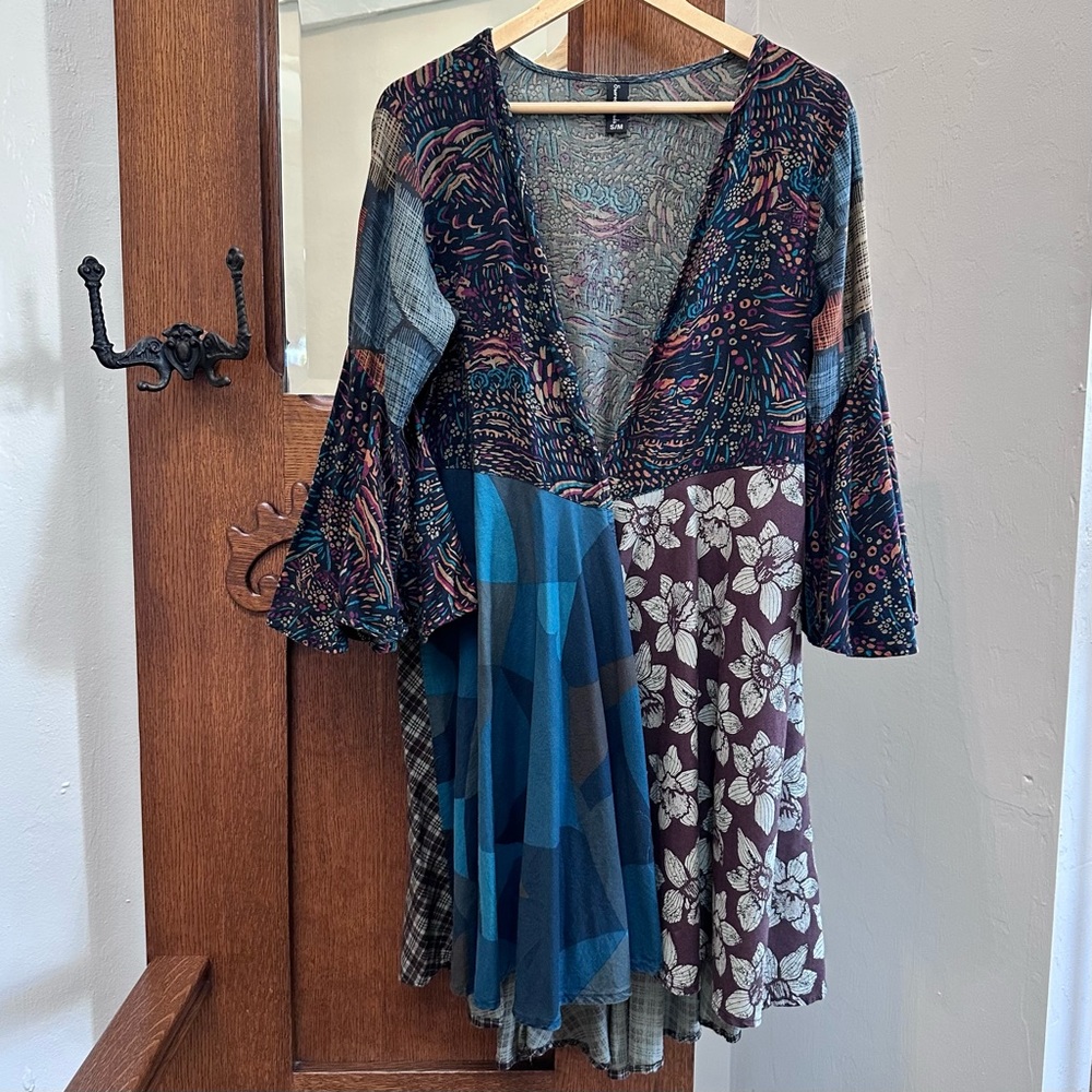Sacred Threads Duster With Bell Sleeves, Size S-M